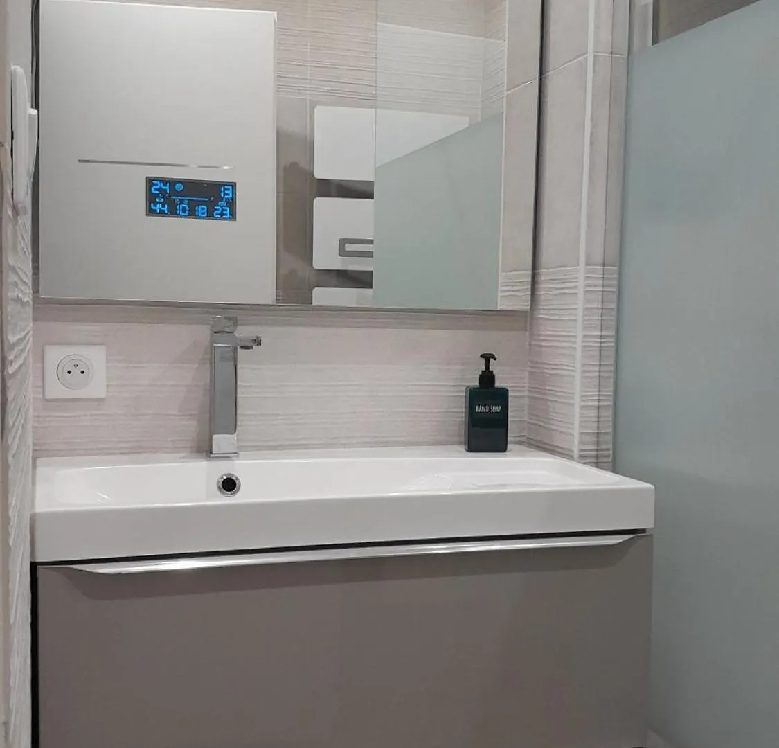 Apt 2 Chambres - Direct Gare Part-Dieu, Lyon - Ascenseur & Wi-Fi Gratuit 0*,  France